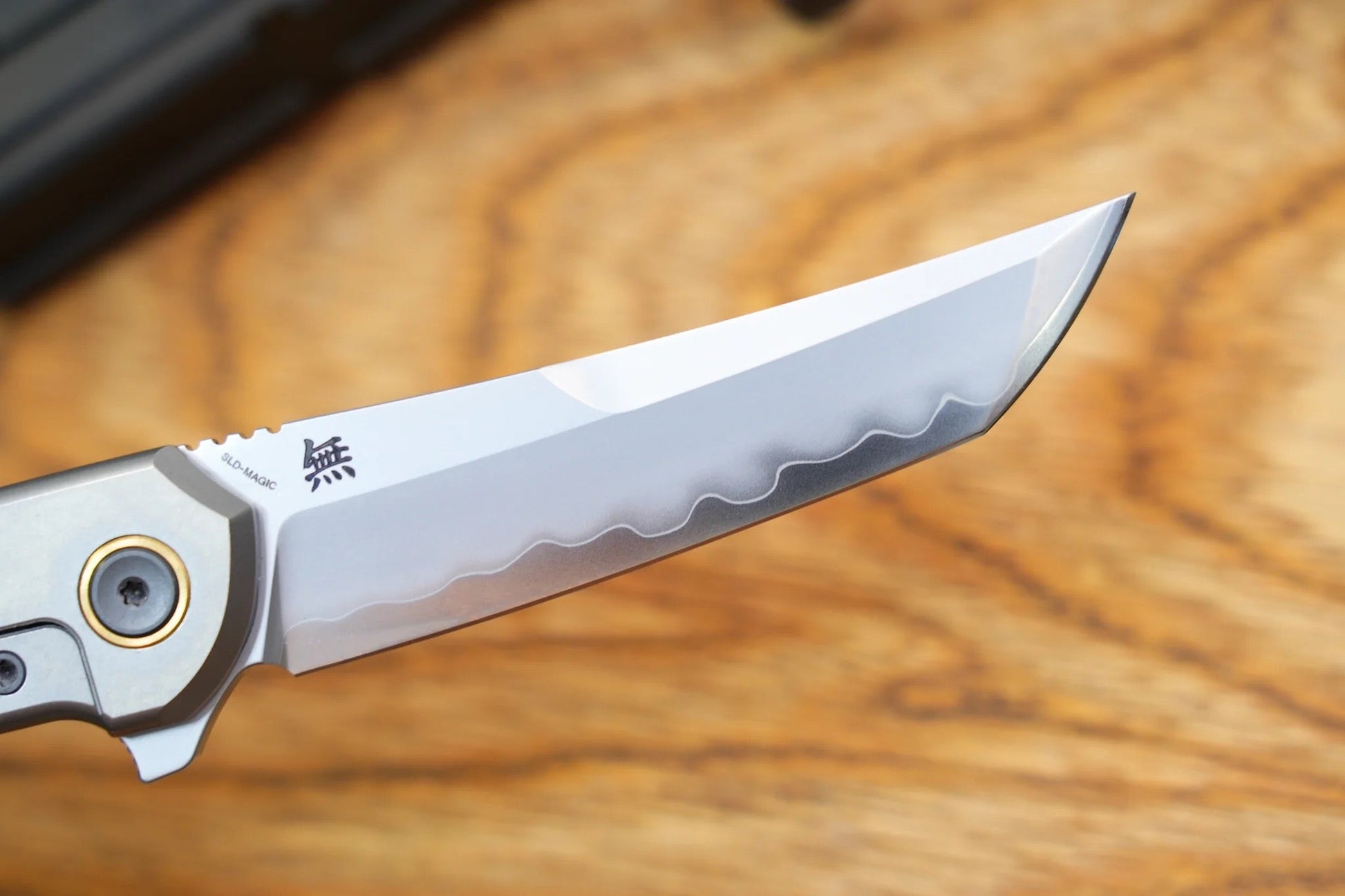 North Mountain Blade 2507-Hole zero sld magic steel blade detail