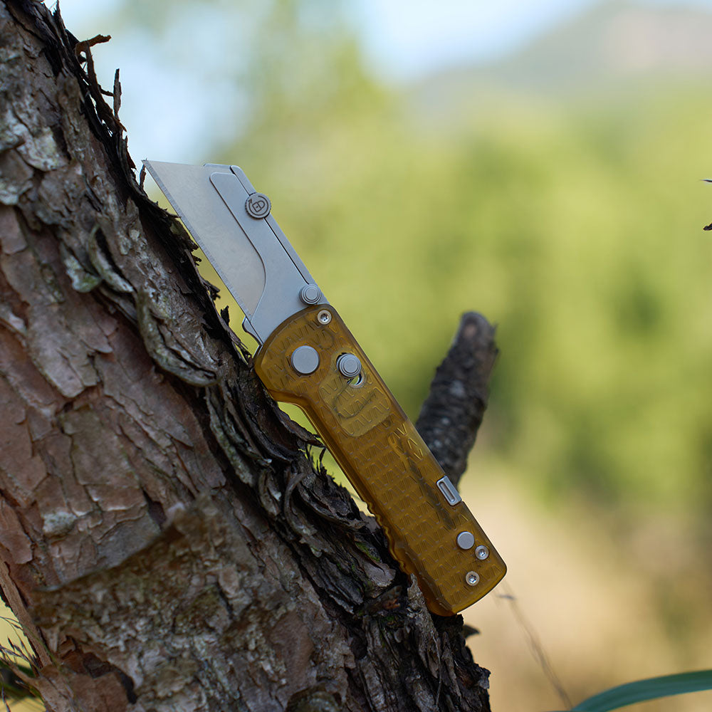 Oknife U1Pro-PEI – Folding Utility Knife Multitool with Amber Transparent PEI Handle & Folding Screwdriver