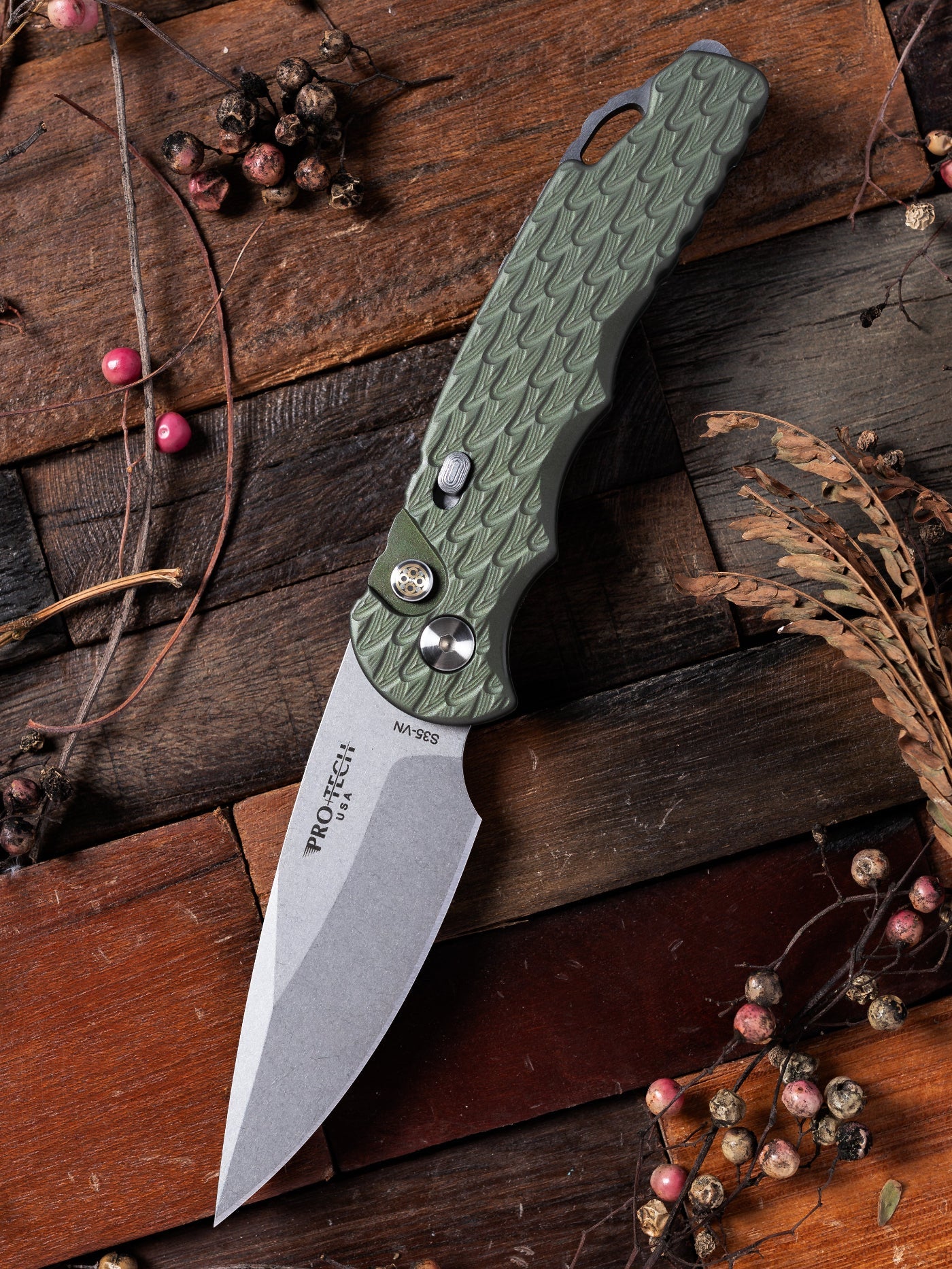 Pro-Tech BST26.TR5.1 Blade Show Texas Exclusive – TR-5 with Green Feather Texture Handle & Stonewash S35 Blade
