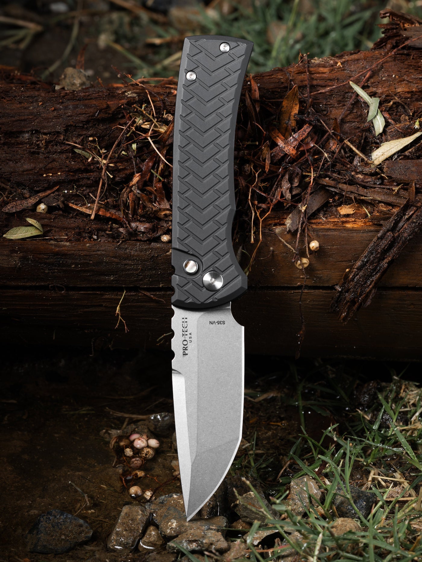 Pro-Tech Chaves Redencion Auto – Black Tread Handle Stonewash Tanto S35VN Knife