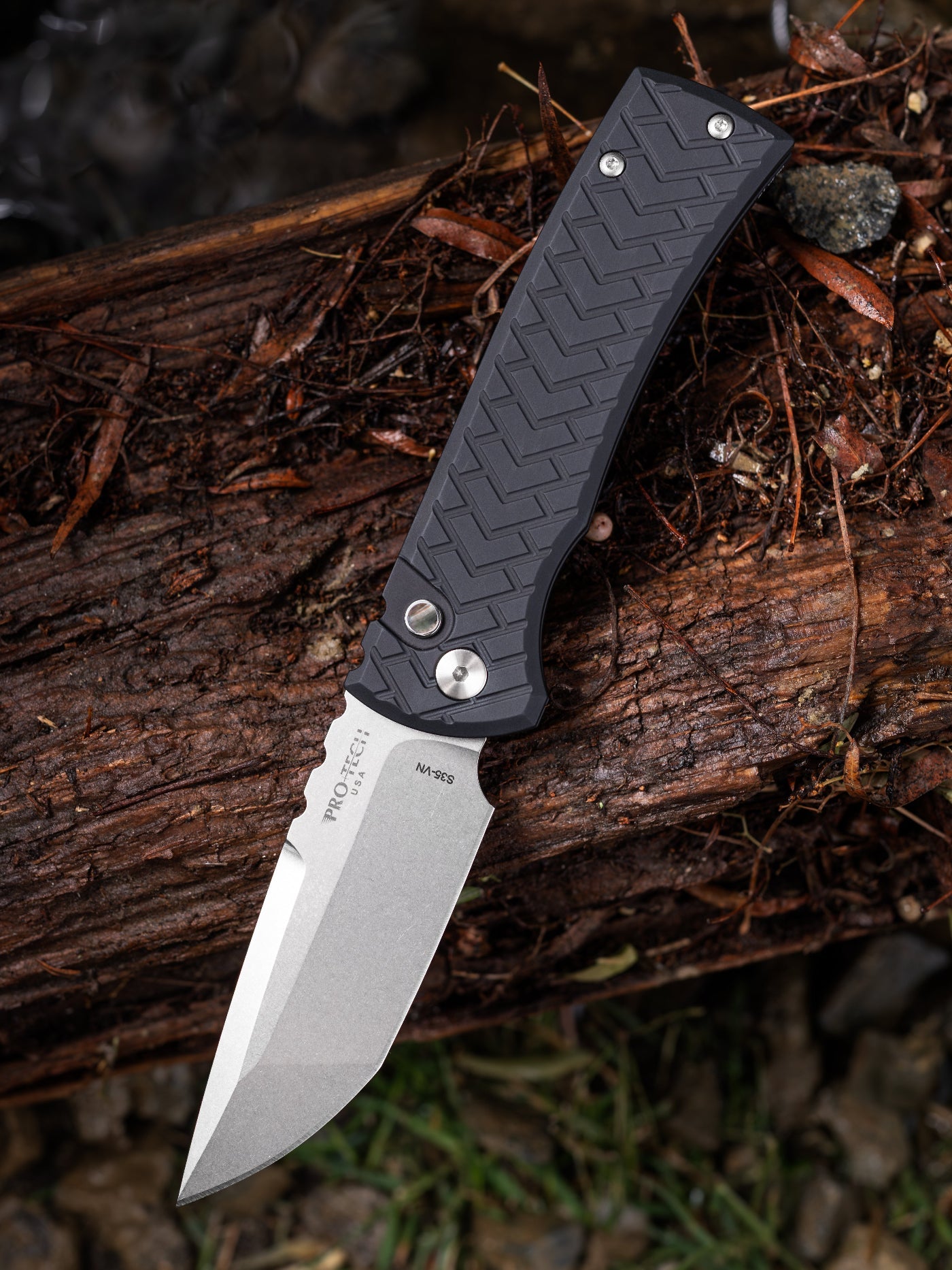 Pro-Tech Chaves Redencion Auto – Black Tread Handle Stonewash Tanto S35VN Knife
