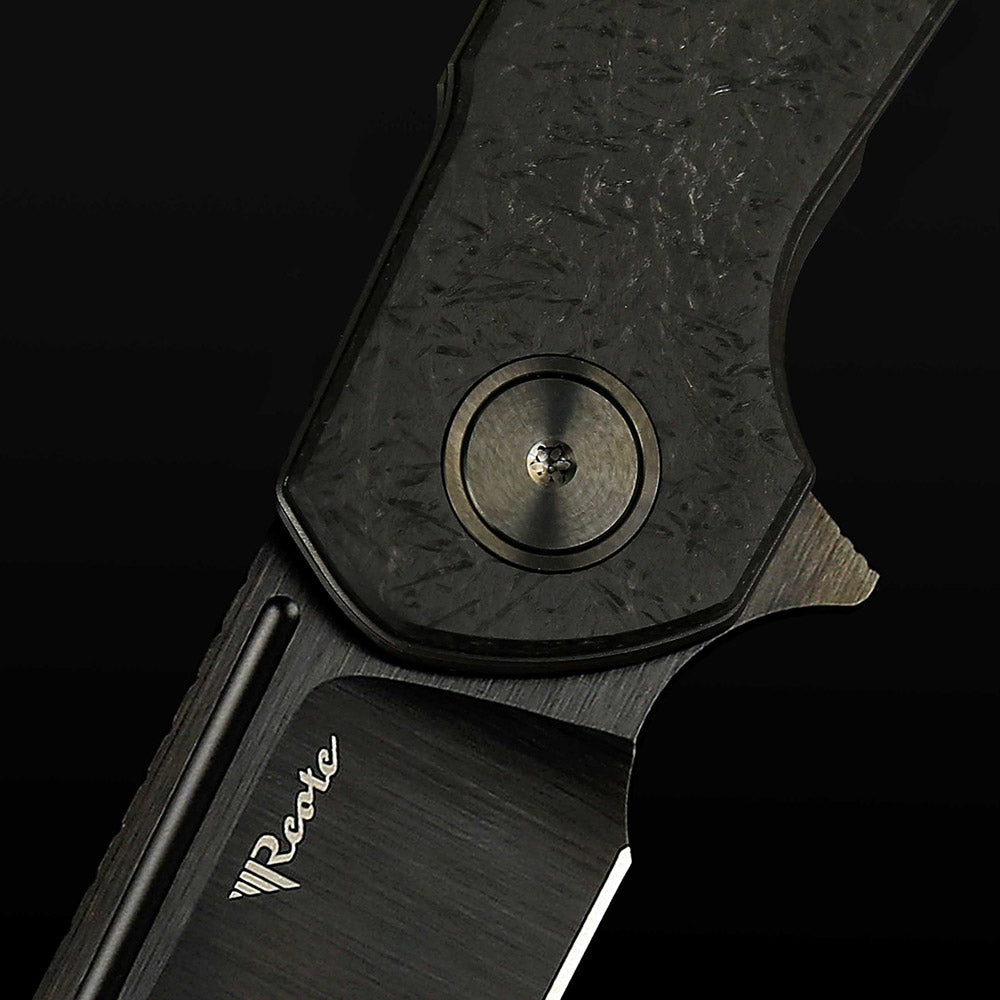 Reate Remedy FatCarbon Glass Black DLC titanium pivot detail