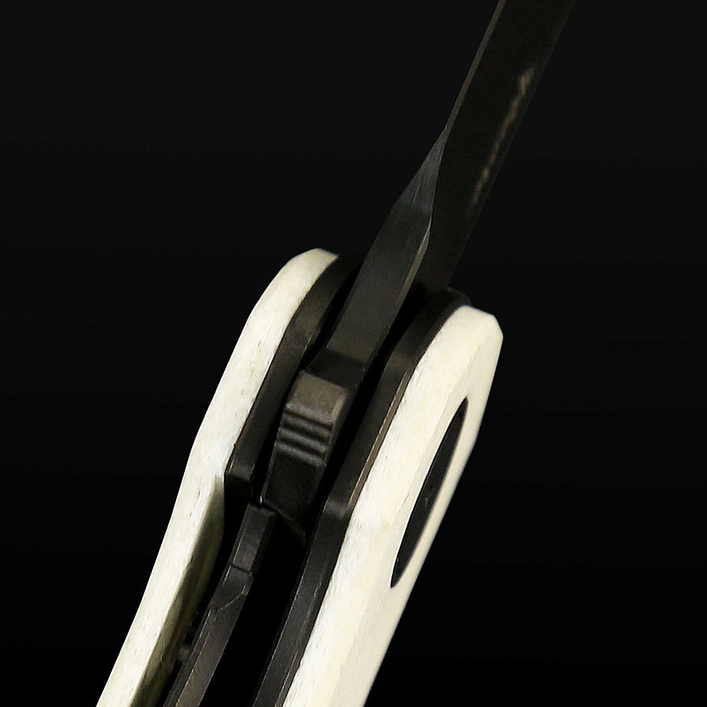 Reate Remedy FatCarbon Glass White DLC titanium liner lock detail