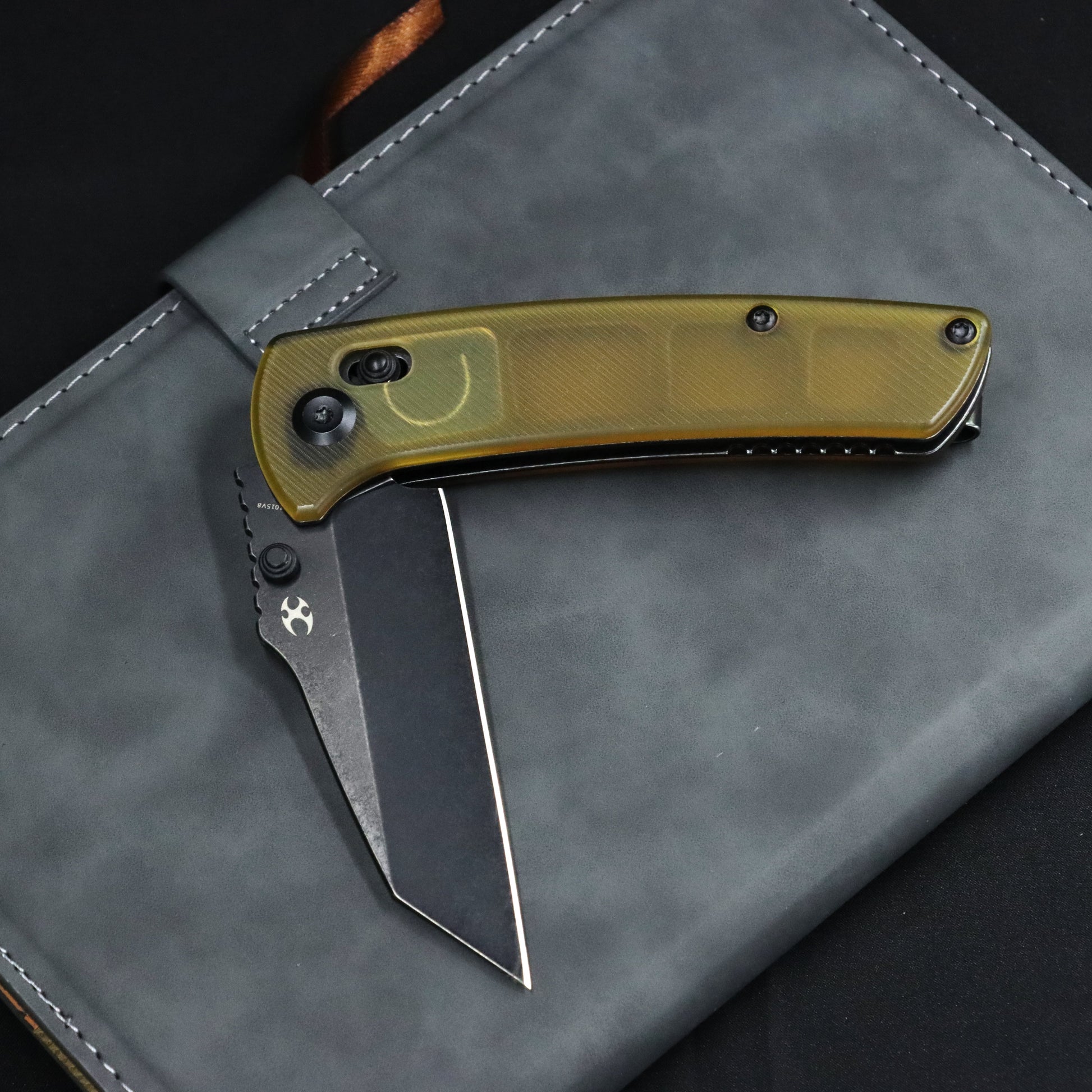 Kansept Main Street T1015V8 light brown acrylic handle scales