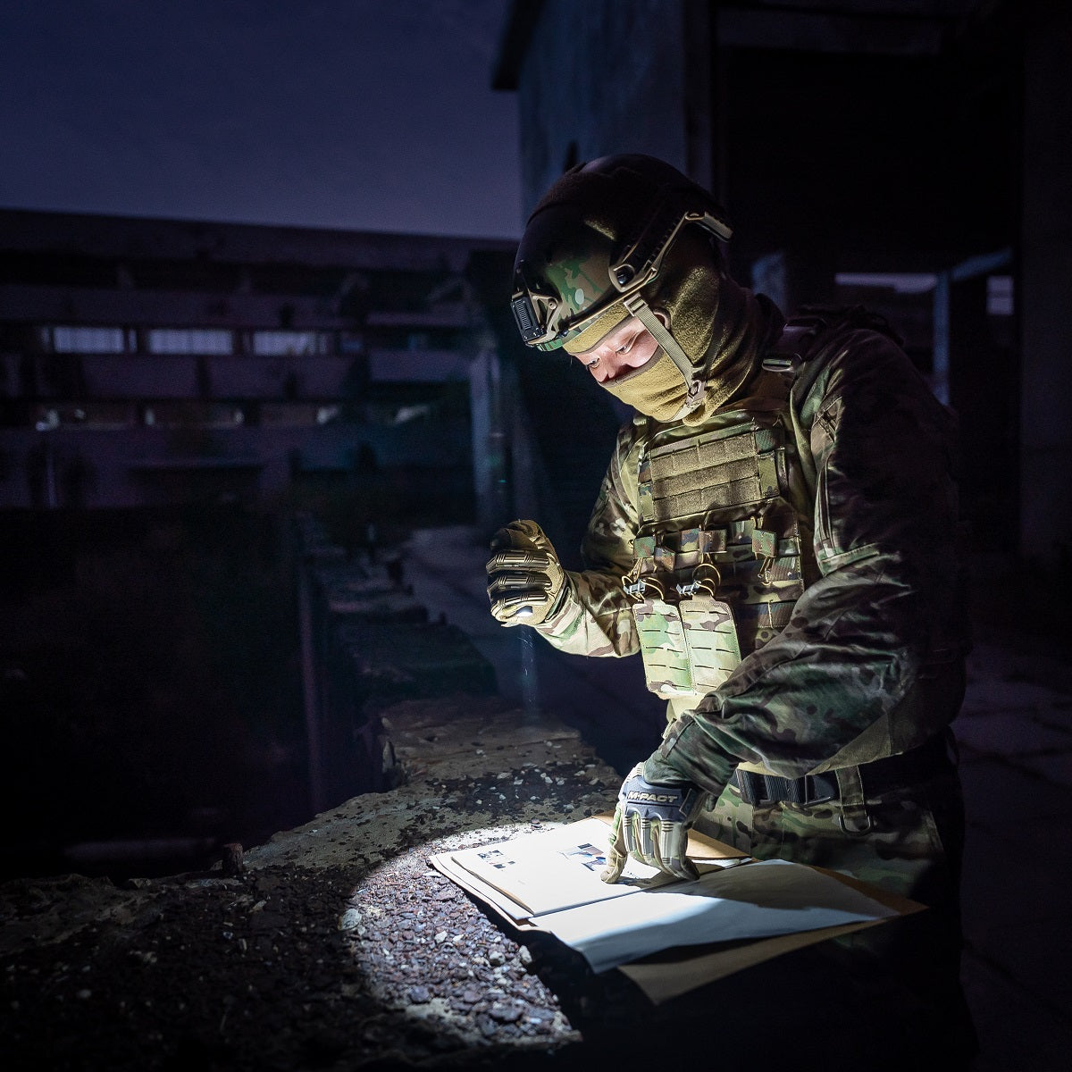 Weltool T1 Pro TAC OD Green EDC flashlight with AA and 14500 battery