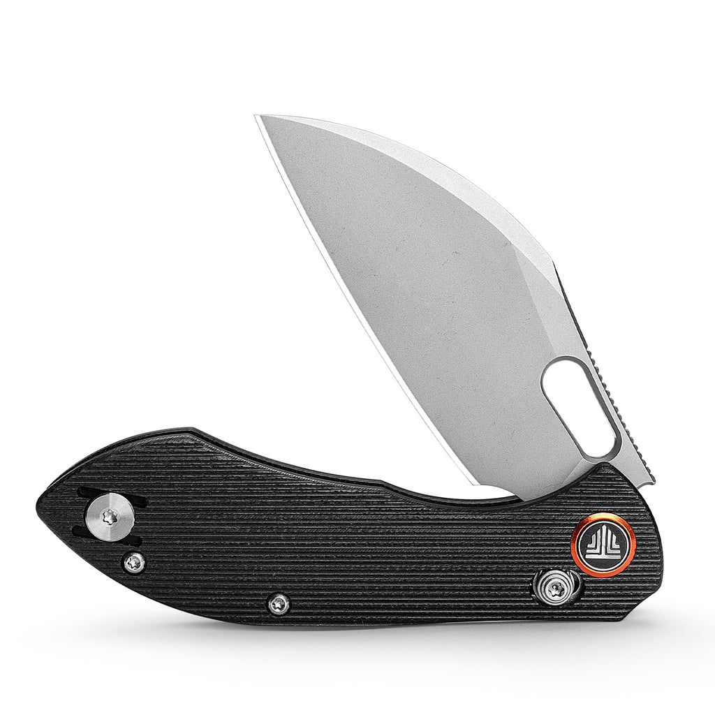 TRIVISA Batwing-BG JM10S-BG-14 close-up of textured black G10 handle and sheepfoot blade