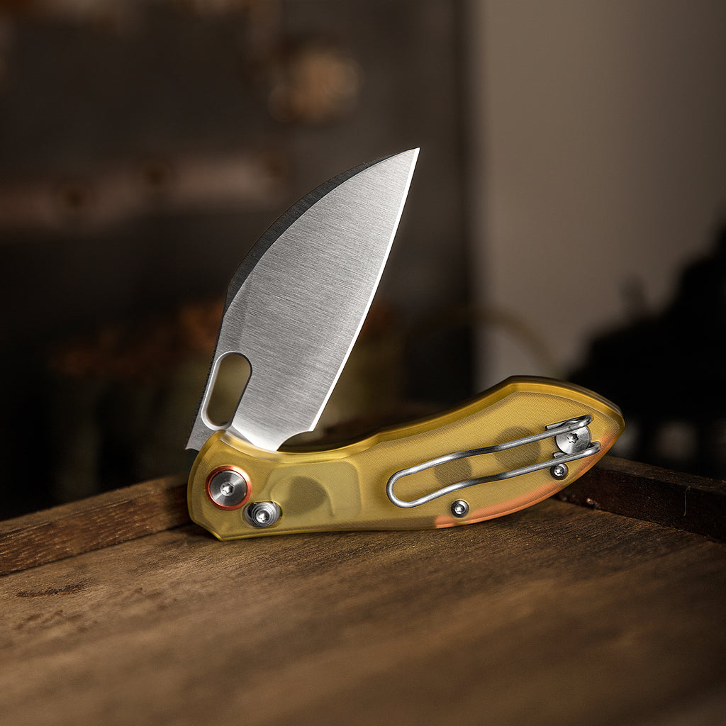 TRIVISA Batwing-YP JM10S-YP-14 – 2.99" sheepfoot crossbar lock knife with PEI handle