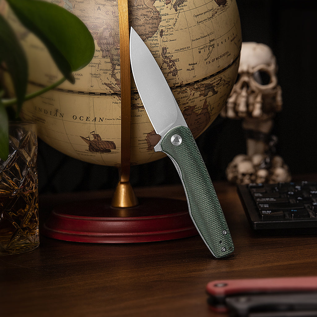 TRIVISA Hummingbird-GM JM07-GM-14 2.9" drop point liner lock knife with green handle