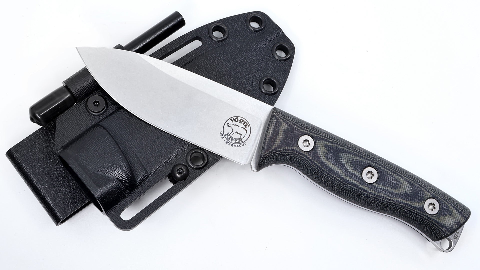 White River Ursus Cub WRUR35-LBO with Kydex sheath and ferro rod