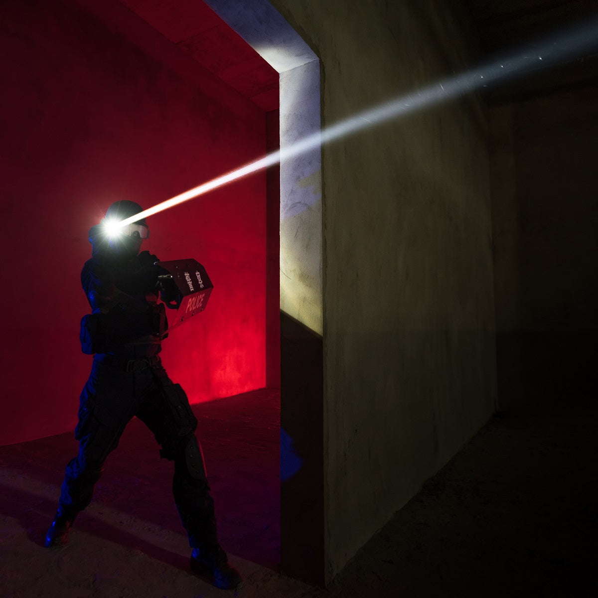 Weltool W3 Pro TAC long-range 1,479m beam LEP flashlight