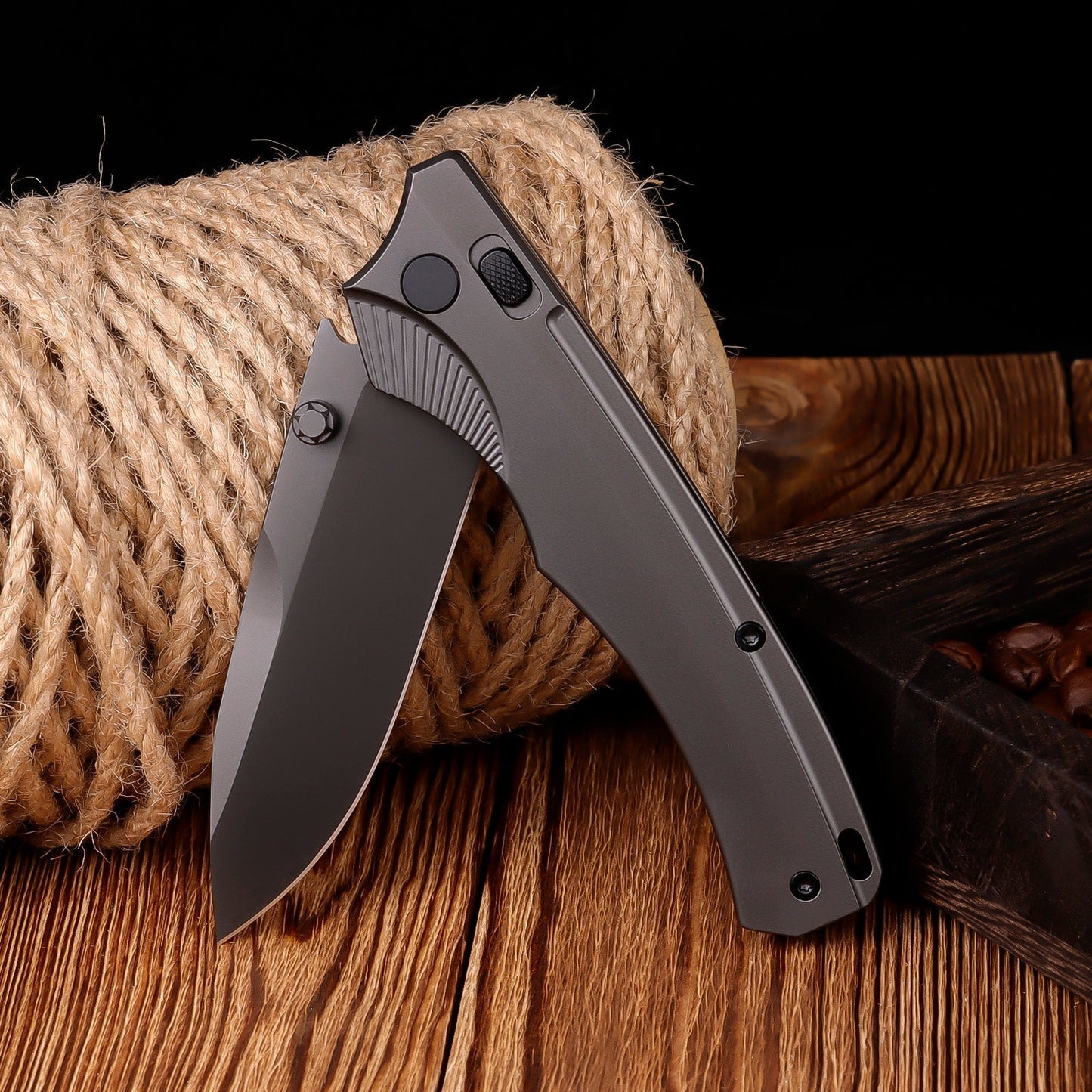 Remette WD107-DC black titanium handle detail