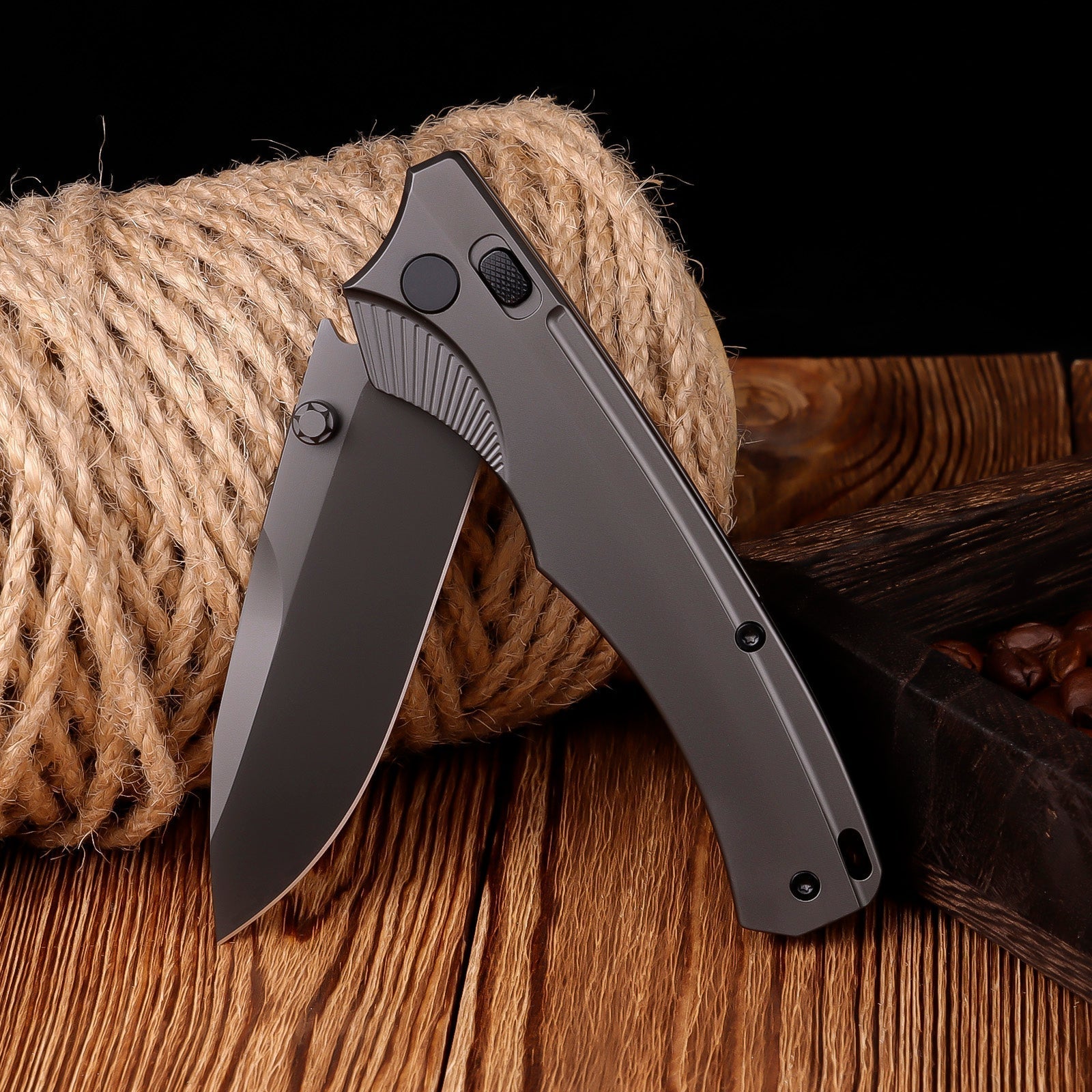 Remette WD107-DC black titanium handle detail