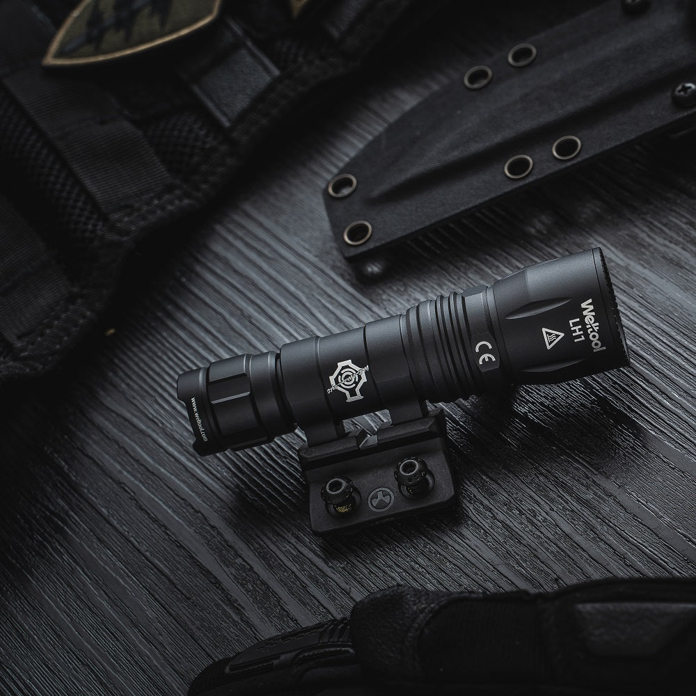 Weltool W35A Black (WEL-W35A-Black) weapon light, 89,600 candela
