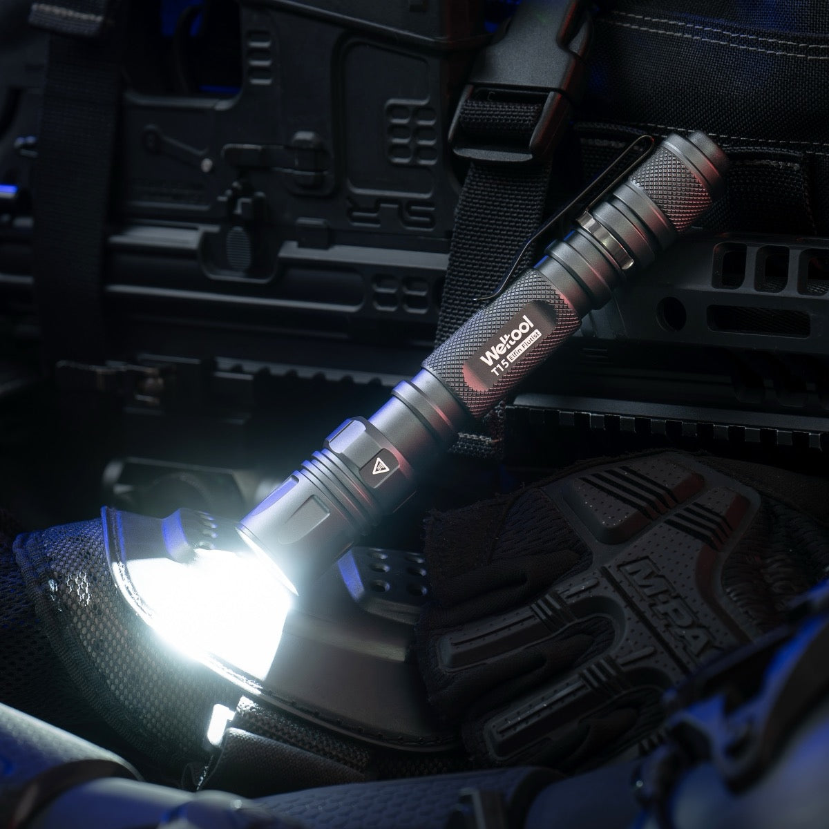 Weltool T15 (T15) IP67 waterproof EDC tactical flashlight