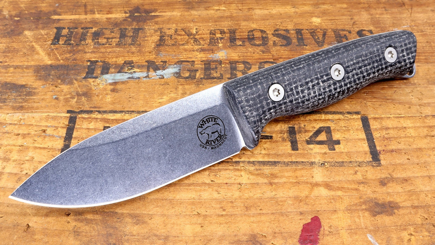 White River Ursus Cub WRUR35-BBL with Kydex sheath and ferro rod
