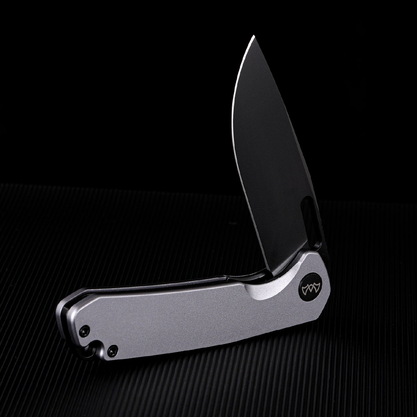 Wixco Pexston WX12-B – 3.3" 14C28N Clip Point Grey Aluminum Liner Lock Knife