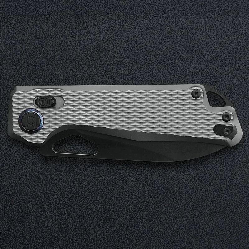 Kunwu Pulsar XL X705XL-T3 closed view showing grey diamond texture titanium handle and deep-carry clip