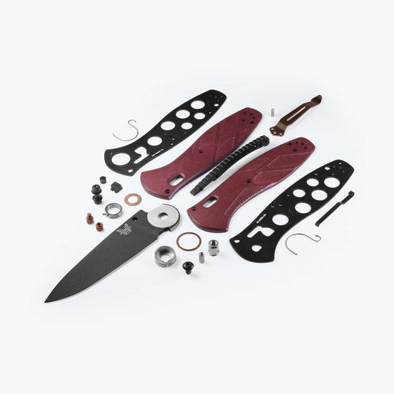Benchmade Barrage 581BK-04 Redstone Richlite handle detail