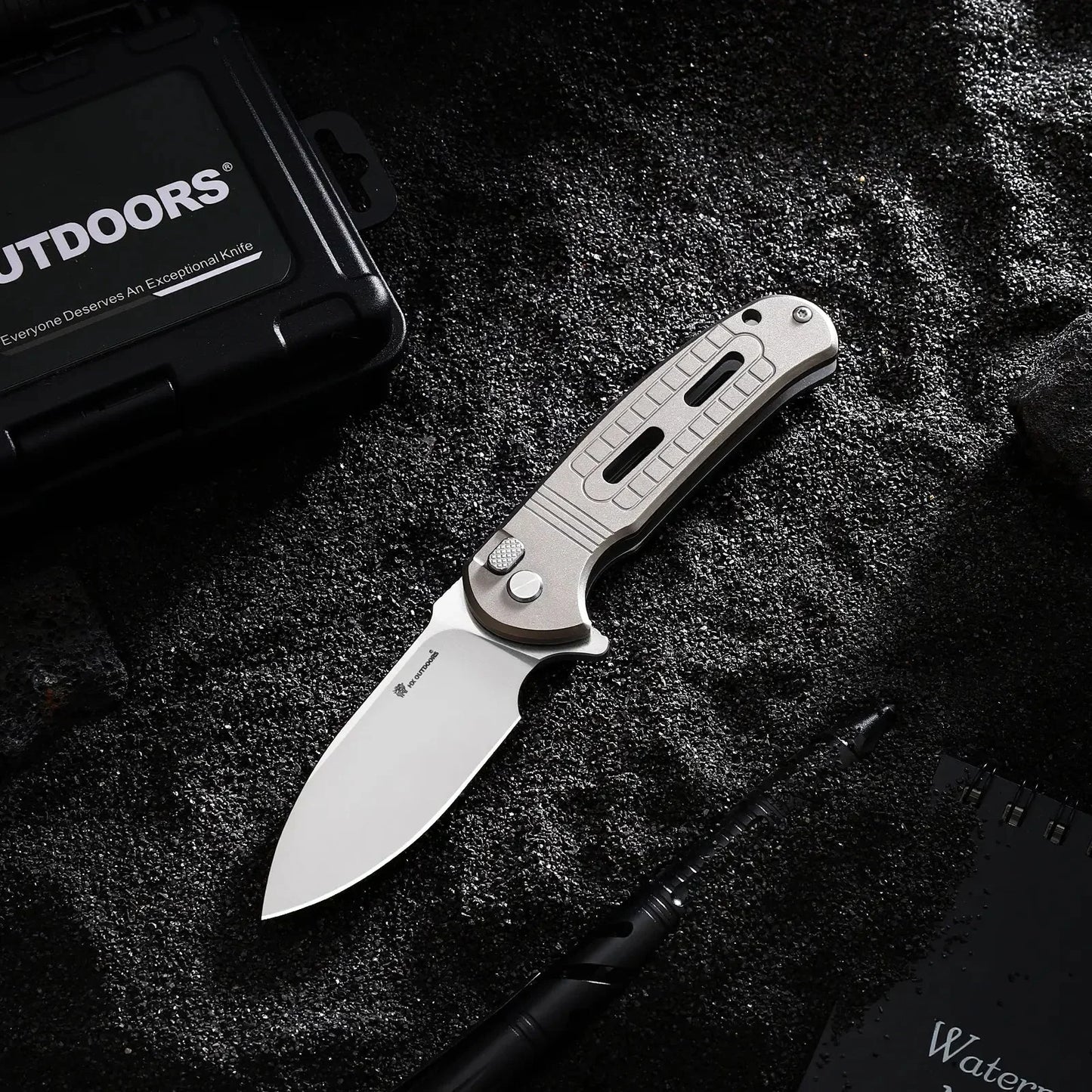 HX Outdoors Rock Sapphire ZD-119S blade detail – 14C28N stainless steel, 58-60 HRC