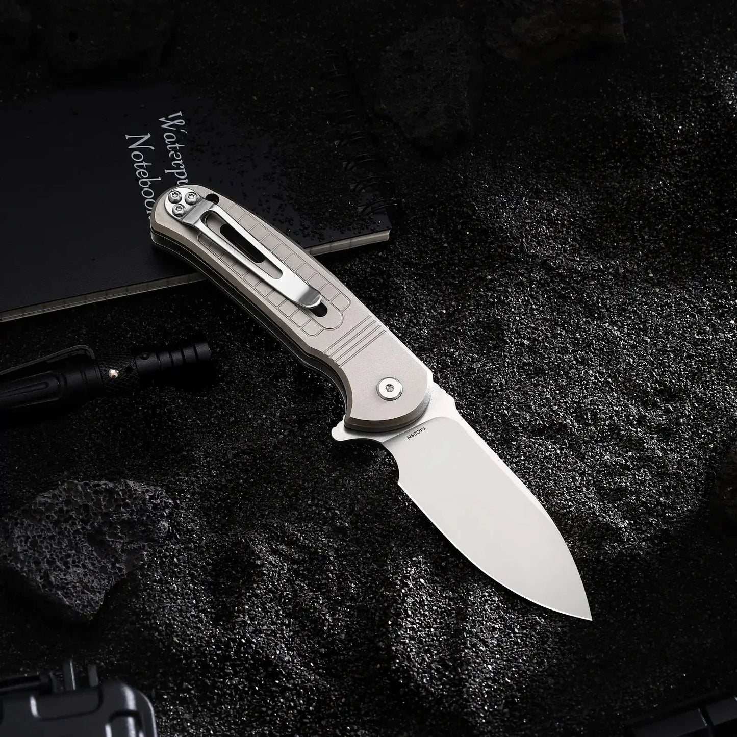 HX Outdoors Rock Sapphire ZD-119S open position showing 2.4" blade