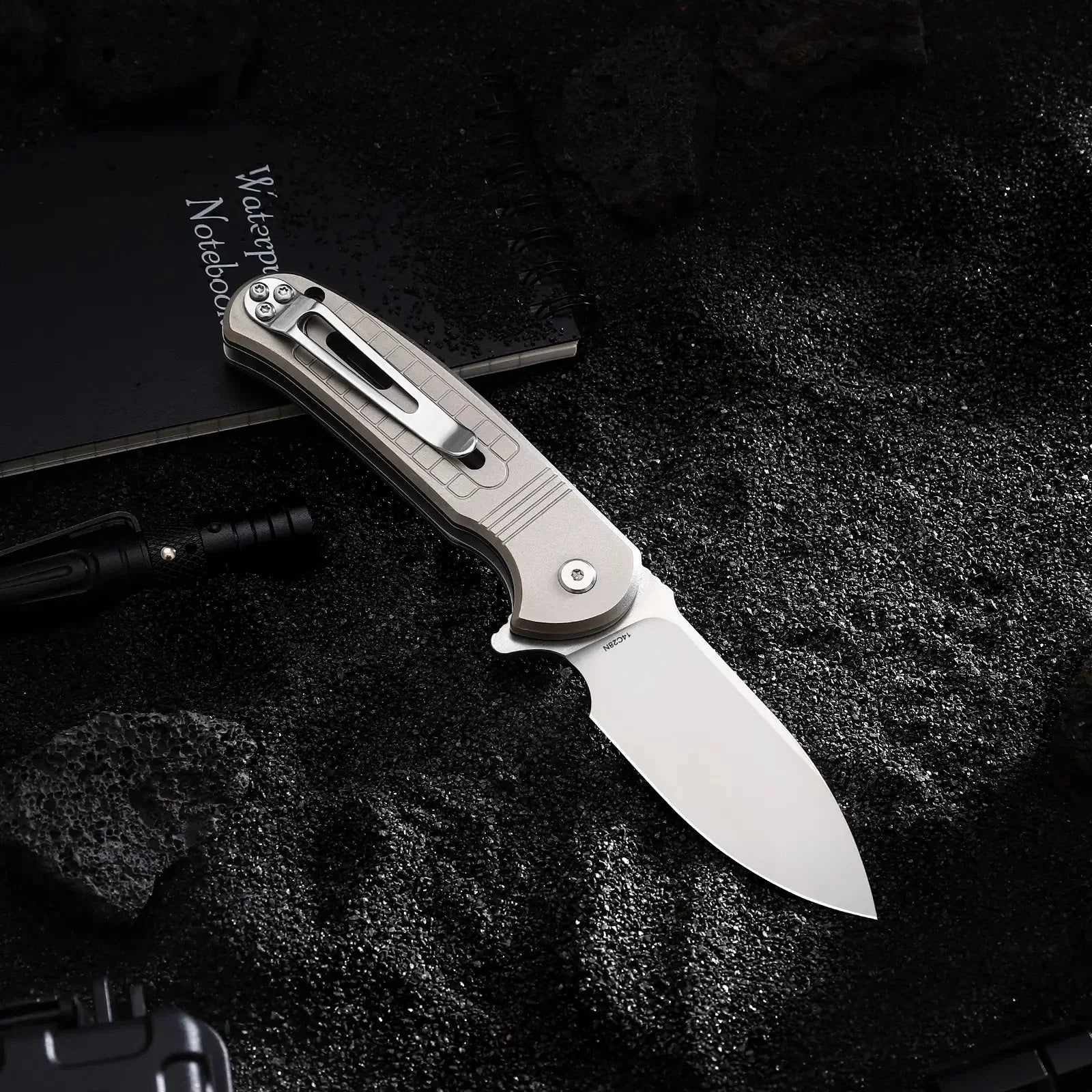 HX Outdoors Rock Sapphire ZD-119S open position showing 2.4" blade